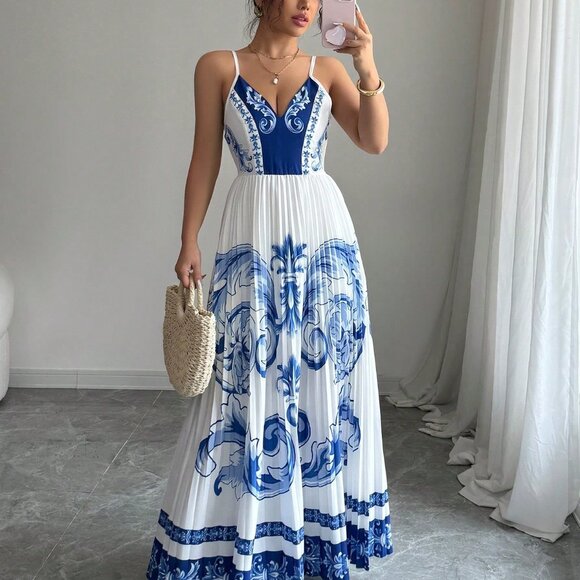 Blue And White Boho Women's Printed V-Neck Ruched Flared Hem Dress - Picture 4 of 6